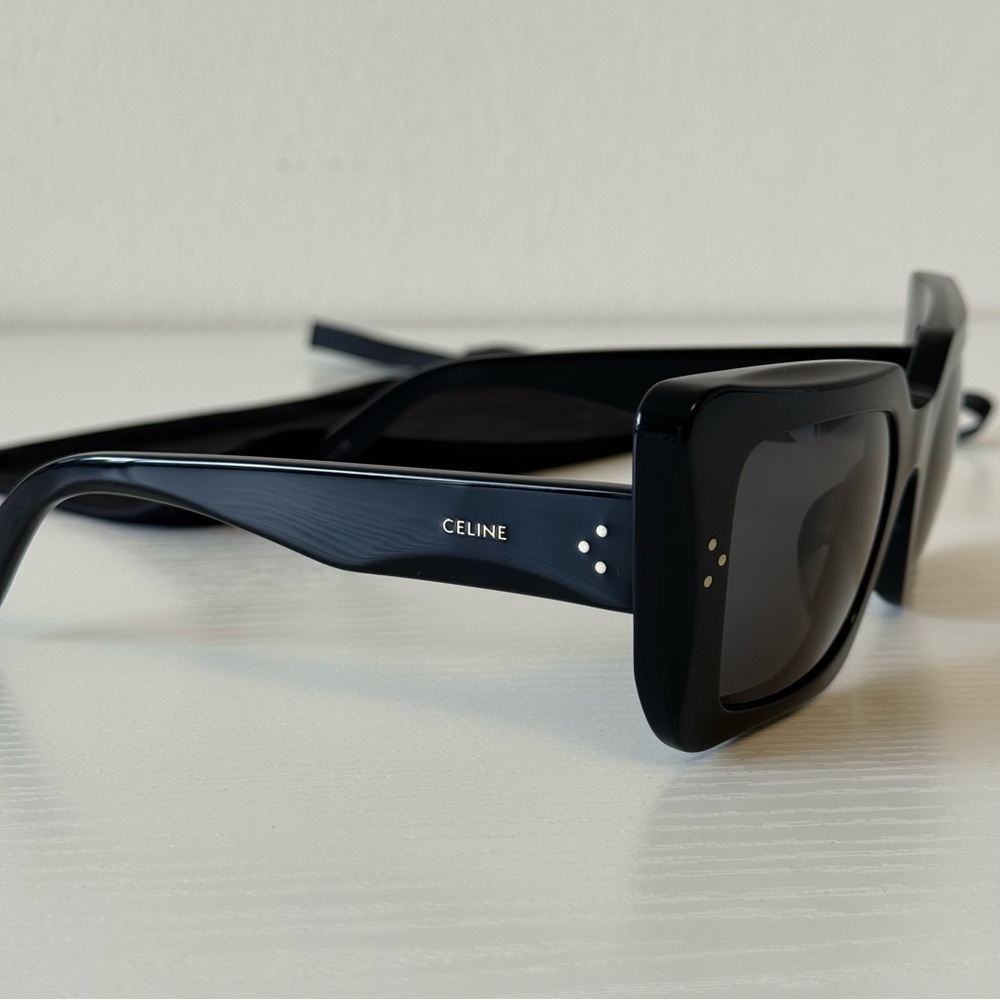 New! Celine Black Sunglasses CL40156U 01A, Authentic - Picture 7 of 8